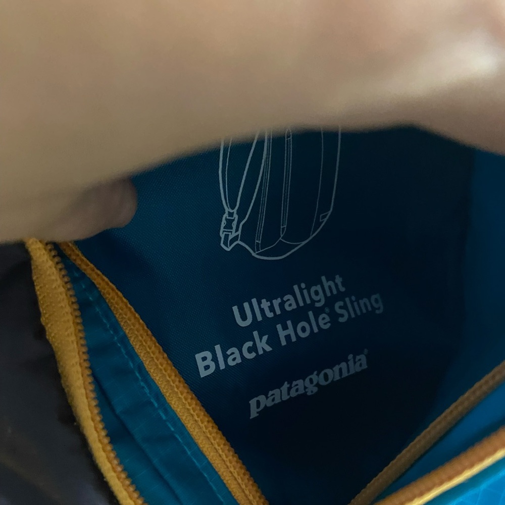 PATAGONIA MultiColor ULTRALIGHT BLACK HOLE Sling Bag - Picture 2 of 8